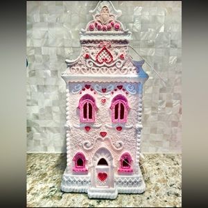 Love & Cupcakes Frosted Victorian Valentine Gingerbread House